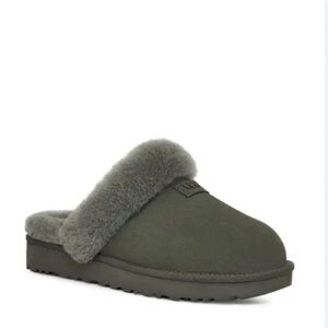 ISO UGG Cozy slipper forest night